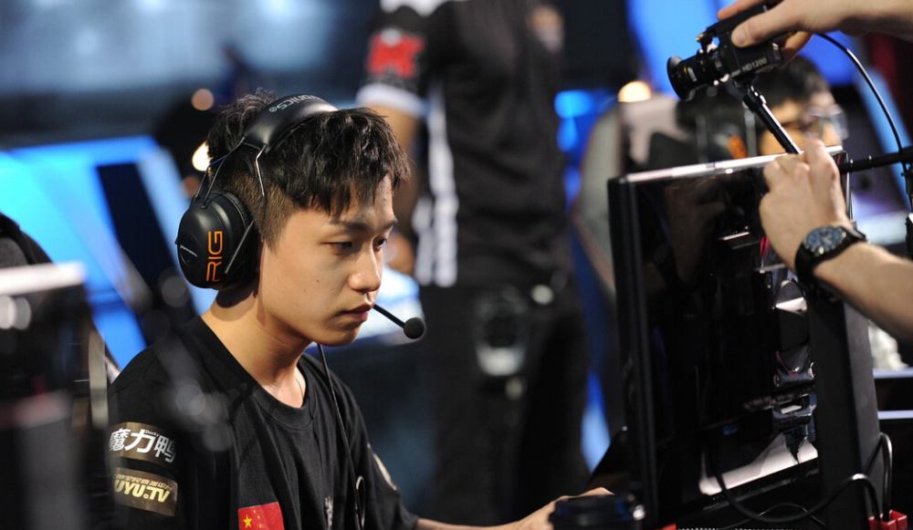 1JJ-关于Doinb巅峰对决，Scout与30激战掘金分钟，势不可挡胜负难料！的信息